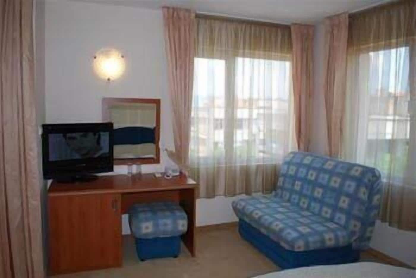 Italia Hotel ネセバル エクステリア 写真