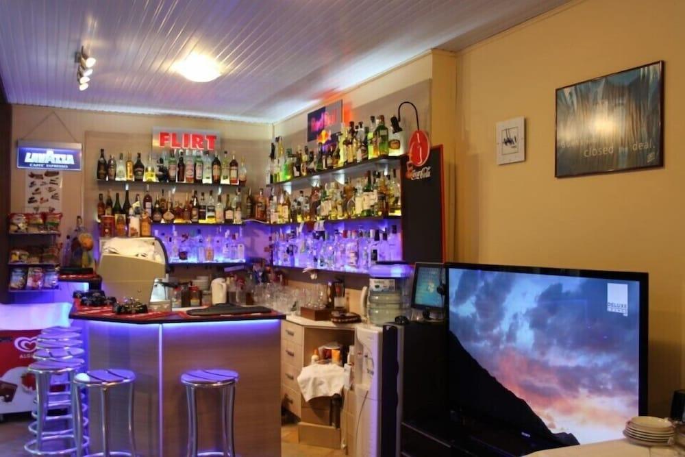 Italia Hotel ネセバル エクステリア 写真