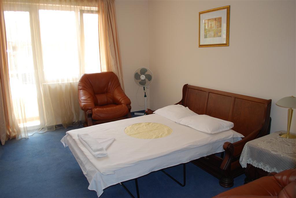Italia Hotel ネセバル エクステリア 写真