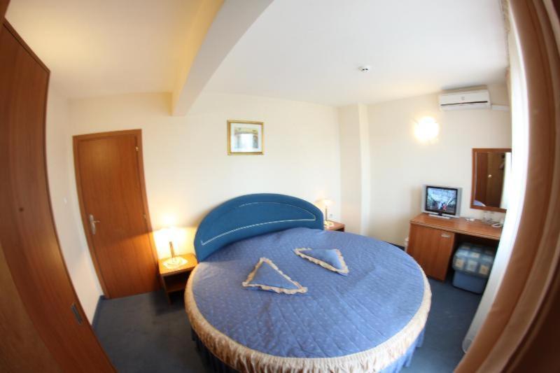 Italia Hotel ネセバル 部屋 写真