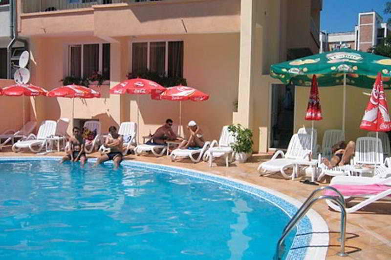 Italia Hotel ネセバル エクステリア 写真