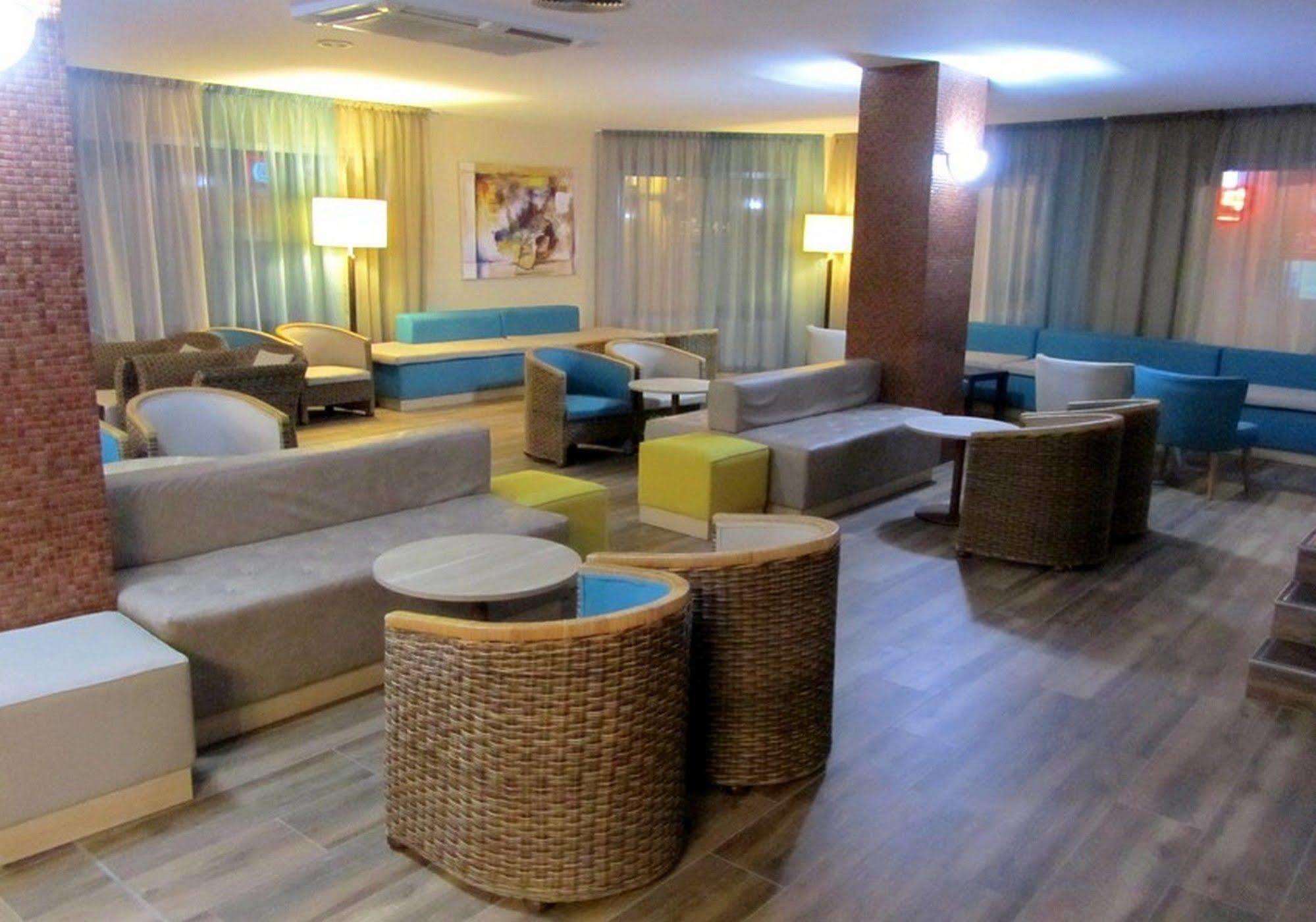 Italia Hotel ネセバル エクステリア 写真