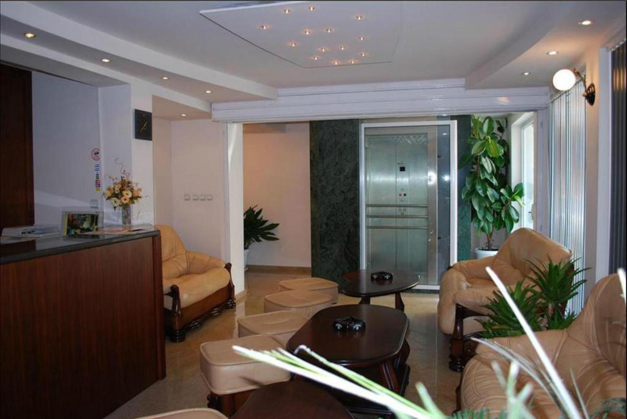 Italia Hotel ネセバル エクステリア 写真